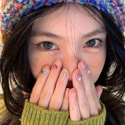 转瞬即逝 封面
